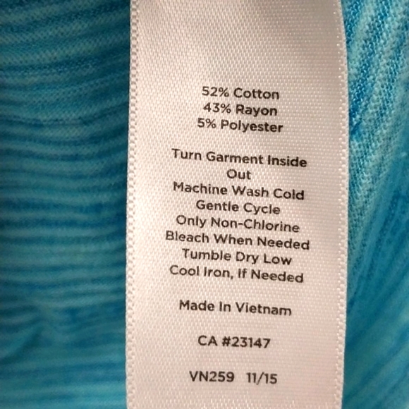 TALBOTS Shortsleeve Tshirt Top sz Large in  Cyan - Picture 7 of 8